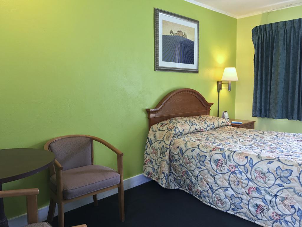 Economy Inn Danville Extérieur photo